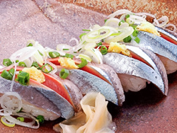 ”秋刀魚寿司”