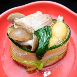 角煮と茸のズッキーニ巻き