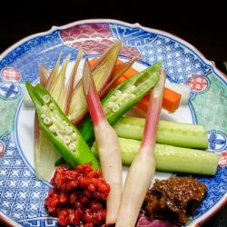 夏野菜を辛いお味噌で