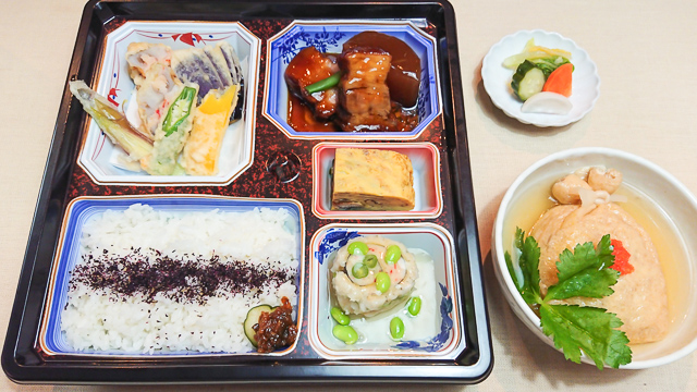 名月弁当(角煮大根)